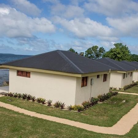 Blue Bay Resort & Restaurant Порт-Вила Экстерьер фото